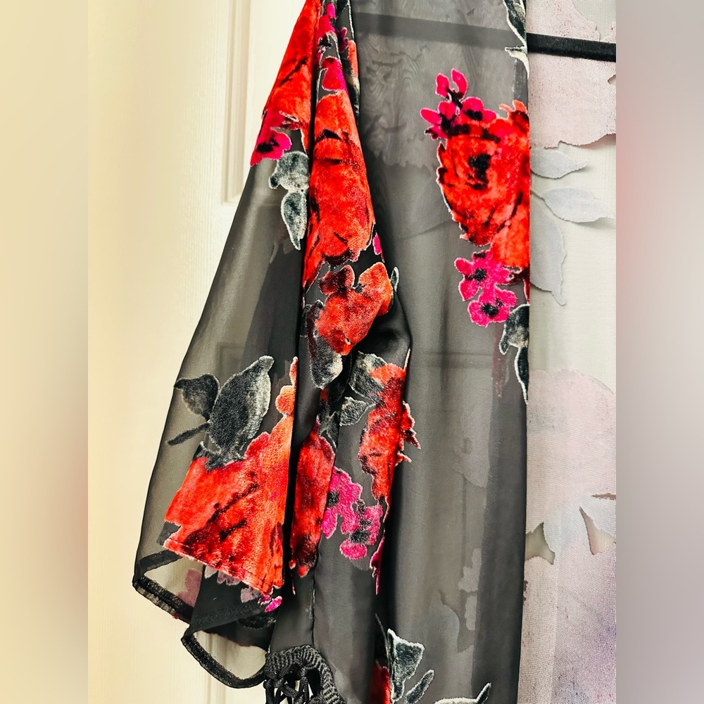 Wrangler Boho Sheer Velvet Rose Kimono Wrap with Black Trim Fringe L - Picture 7 of 10
